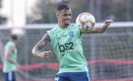 Michael, novo reforço e molecada: Flamengo divulga relacionados para início do Carioca