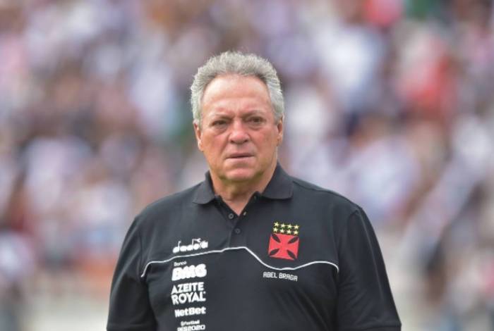 Abel Braga deixou o comando do Vasco com um aproveitamento de 40% em 14 jogos