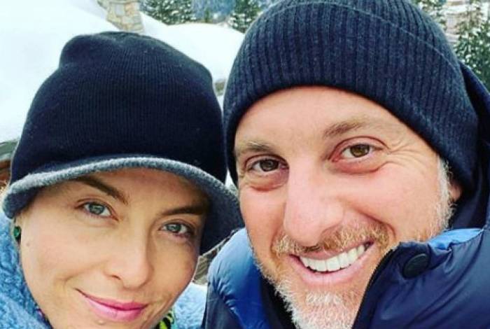 Luciano Huck e Ang&eacute;lica pediram aplausos para os profissionais de sa&uacute;de - Reprodu&ccedil;&atilde;o Internet