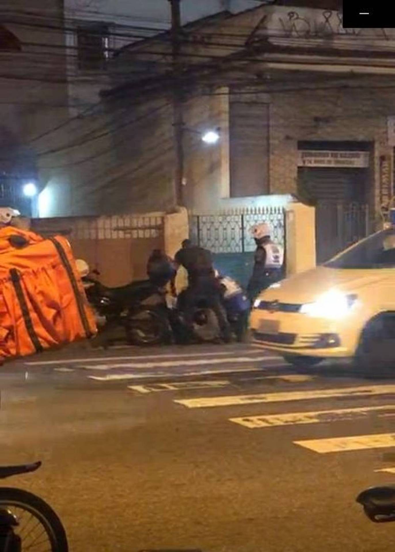 Jovem foi agredido enquanto trabalhava - Reprodução/Internet