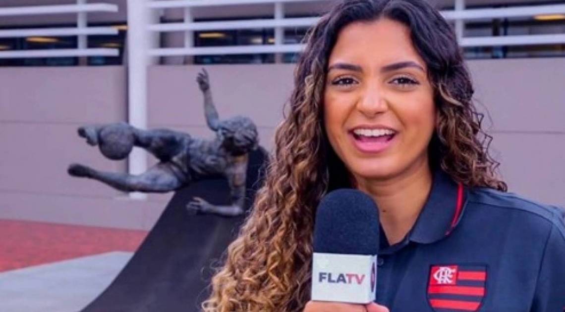 Julie Santos, repórter da FLA TV - Reprodução