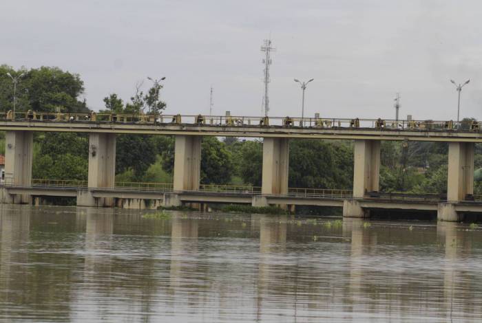 Maioria das casas na Regi&atilde;o Metropolitana do Rio &eacute; atendida pela &aacute;gua que sai da Esta&ccedil;&atilde;o de Traramento do Rio Guandu - Cl&eacute;ber Mendes / Ag&ecirc;ncia O Dia 