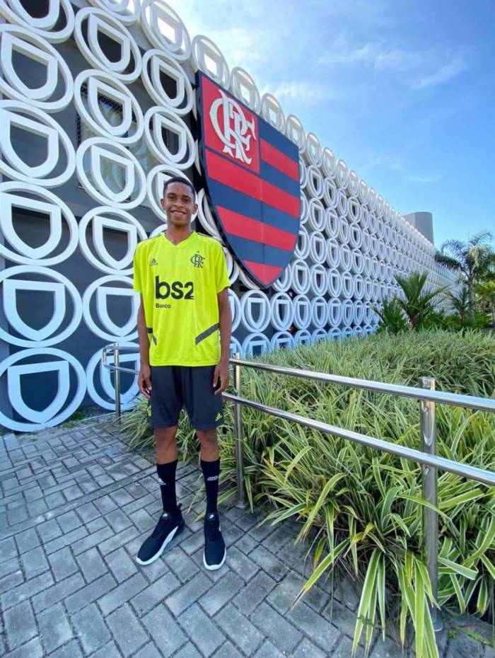 André Luiz no dia em que se apresentou ao Flamengo