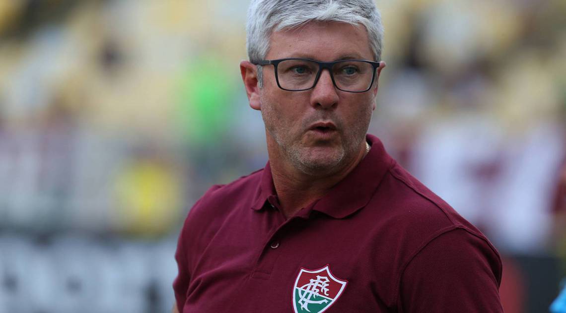 Hellmann: técnico do Tricolor - Daniel Castelo Branco