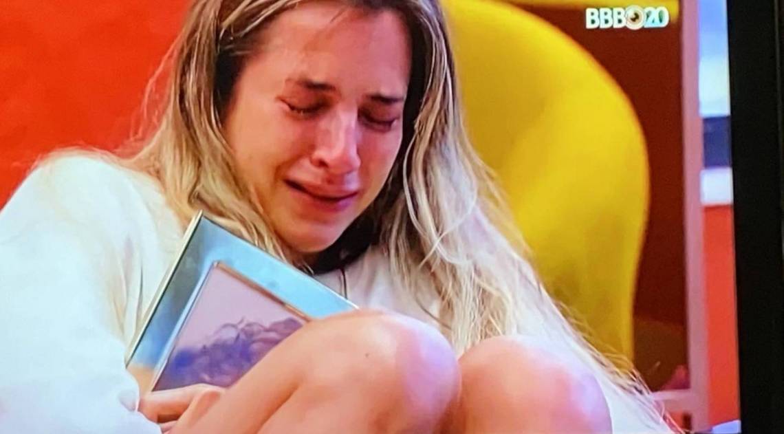 Gabi chora no quarto do líder - Reprodução