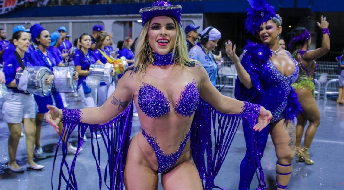 Ana Paula Minerato no ensaio t&eacute;cnico da Acad&ecirc;micos do Tatuap&eacute;, no samb&oacute;dromo do Anhembi