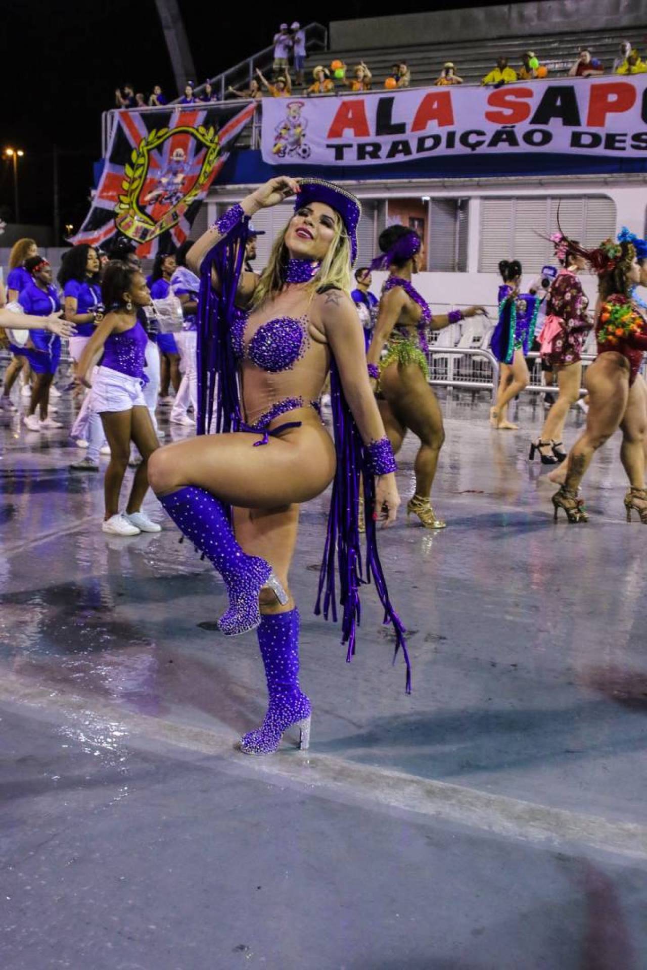 Ana Paula Minerato no ensaio técnico da Acadêmicos do Tatuapé, no sambódromo do Anhembi