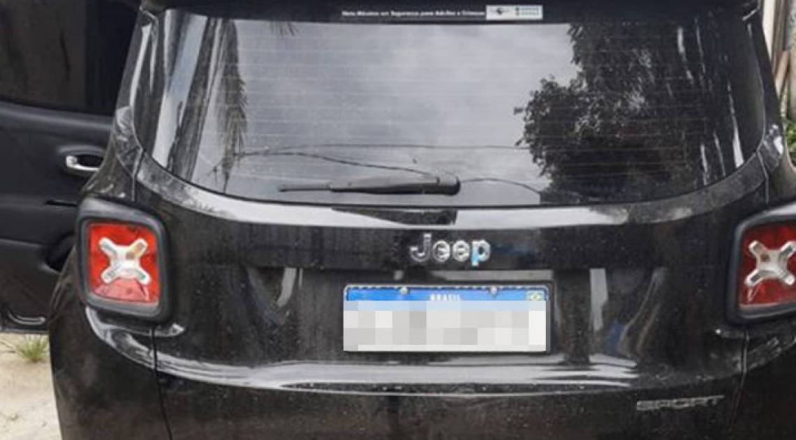 O carro com placa clonada apreendido na ação que prendeu o PM - Divulgação/PMERJ