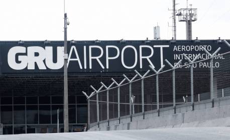 Homem é preso pela PF por importunação sexual de passageira no voo Doha-São Paulo