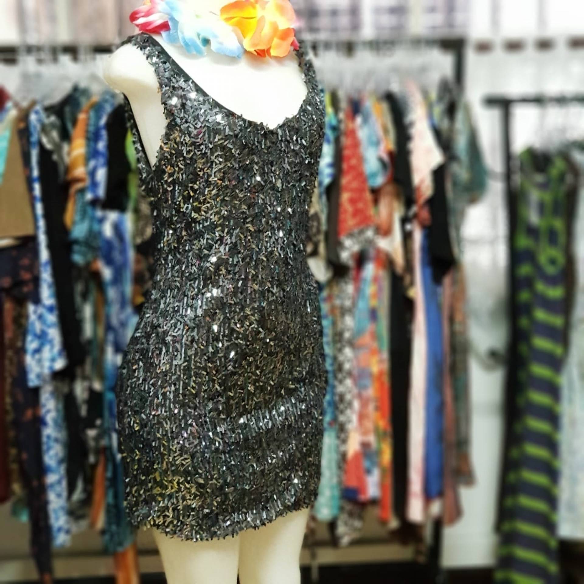 Todos os produtos são ítens novos e seminovos de marcas famosas, como Alphabeto e Enjoy.