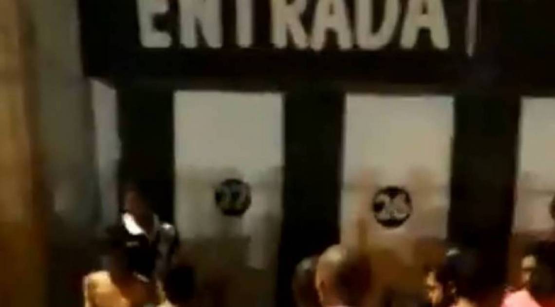 Torcedor do Flamengo é agredido  - Reprodução