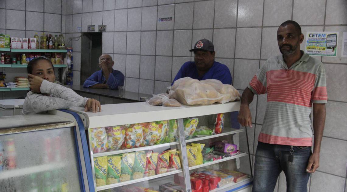 Rio,12/02/2020- NOVA IGUACU,Bairro Montevideo, Especial ,Despejo de esgoto in natura na Bacia do Rio Guandu,na foto. moradores reclamam dos problemas .Foto: Cleber Mendes/Agência O Dia