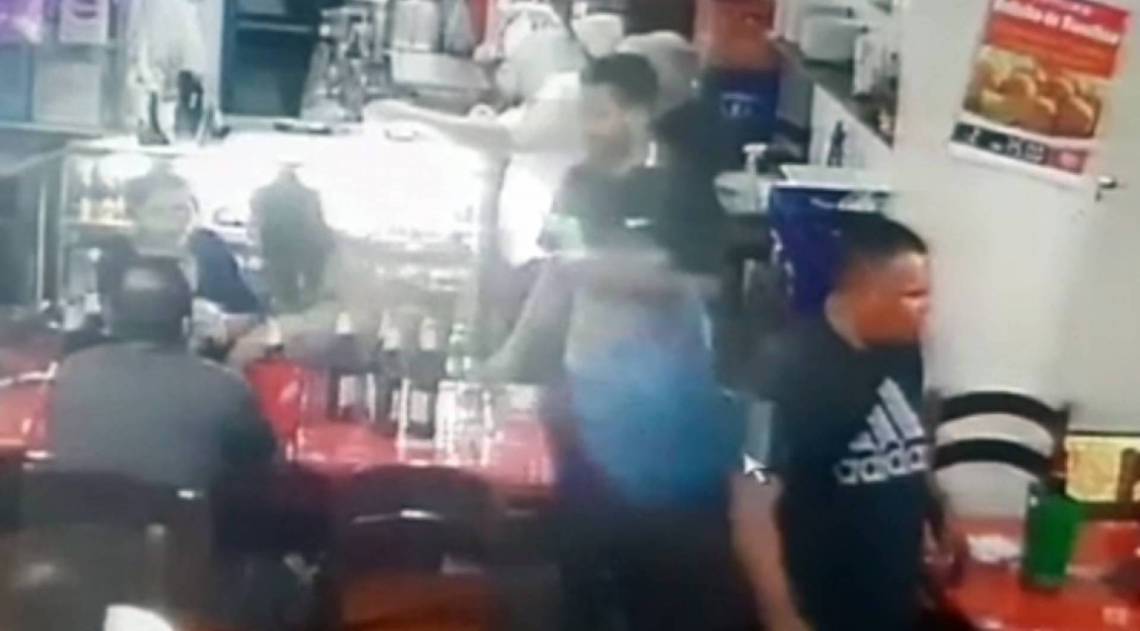 Ação de Cristiano Vieira da Silva era flagrada por câmeras de segurança dos estabelecimentos - Divulgação / Polícia Civil