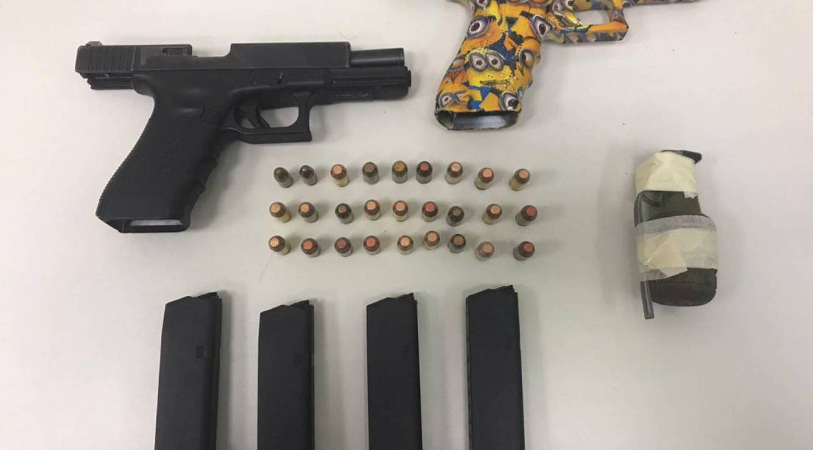 Polícia apreendeu duas pistolas, carregadores e uma granada com o suspeito