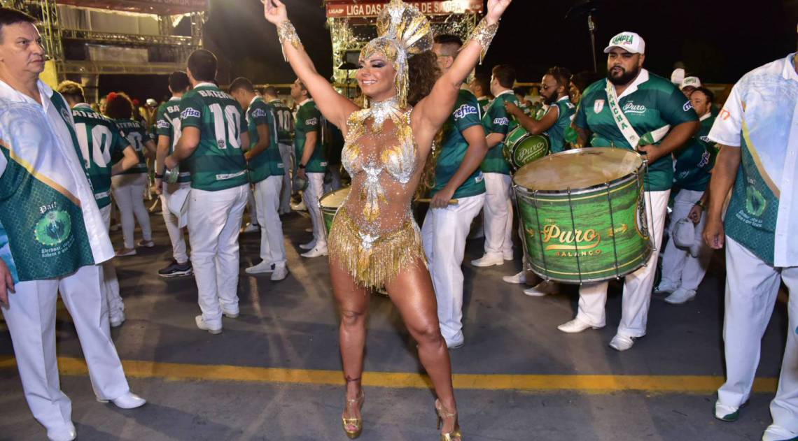 Viviane Araújo no ensaio técnico da Mancha Verde no Sambódromo do Anhembi, em São Paulo
