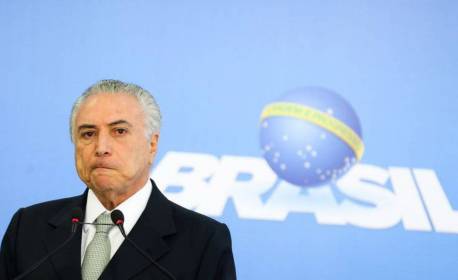 'Não dá pra ter impeachment toda hora', diz Temer sobre possível afastamento de Bolsonaro
