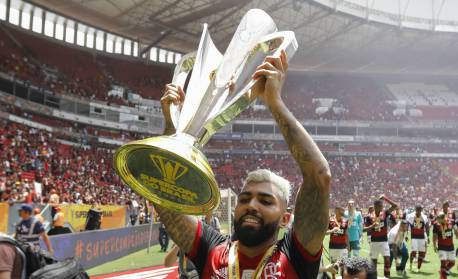 Para comemorar um ano de parceria com o BRB, Flamengo estuda mandar jogo no Mané Garrincha