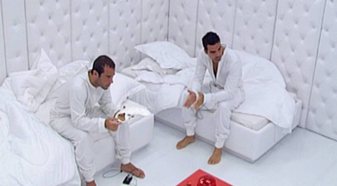Leonardo Jancu e Ralf no Quarto Branco do 'BBB 9' - Reprodu&ccedil;&atilde;o