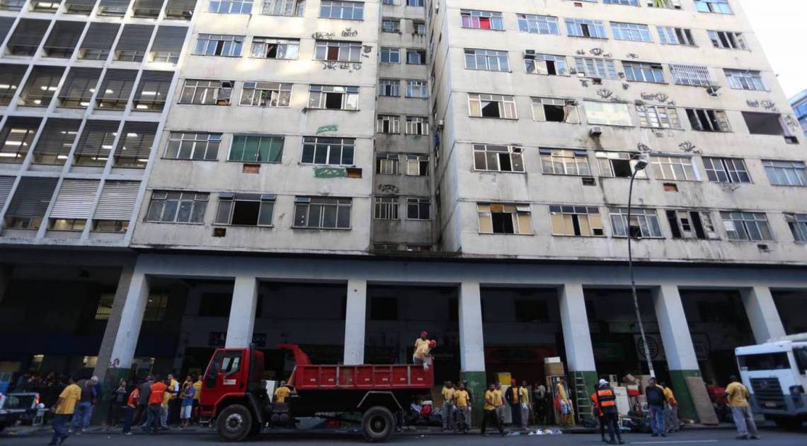 Desde a desocupação em junho do ano passado, o edifício de onze andares e 400 unidades está lacrado pela Justiça - Divulgação / Silvia Alencastro