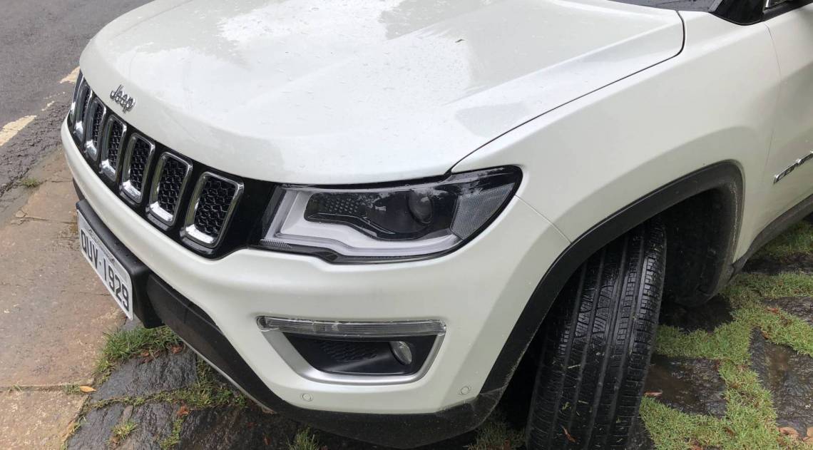 Modelo tem faróis com projetores de xenon e assinatura em LED