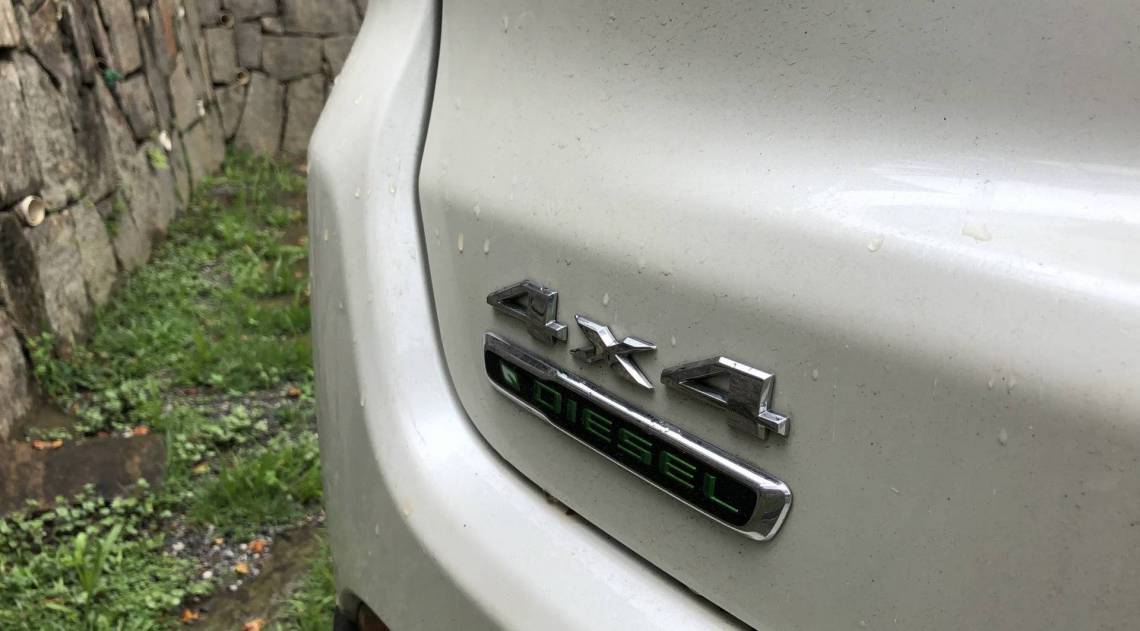 Versão tem tração 4x4 eletrônica com reduzida e bloqueio eletrônico do diferencial