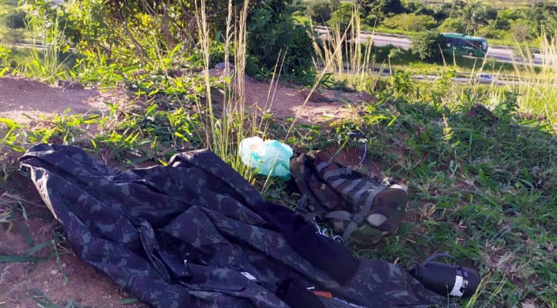 Miliciano estava com balaclavas e roupas camufladas - Divulgação / Polícia Civil