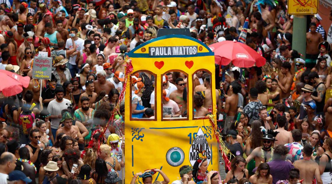 Carmelitas desfilou pelas ruas de Santa Teresa - Gilvan de Souza / Ag&ecirc;ncia O Dia