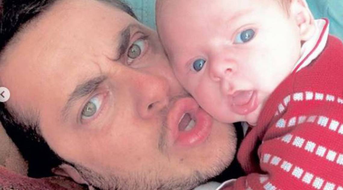 Thammy Miranda posta fotos com filho