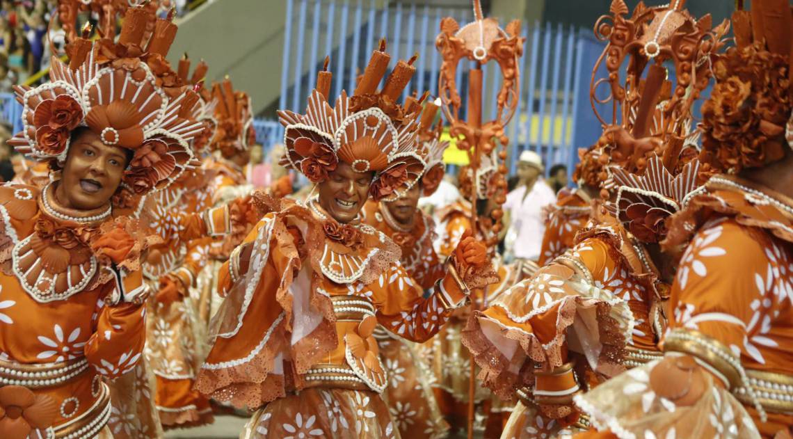 Unidos do Viradouro foi a segunda escola desde domingo