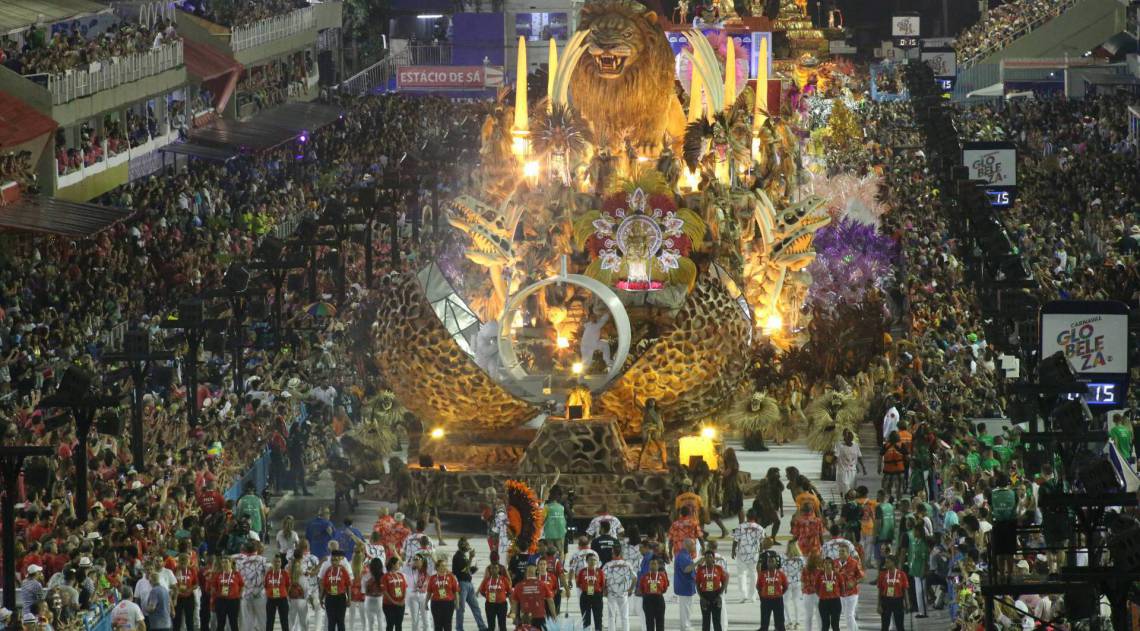 Est&aacute;cio foi a primeira escola a desfilar neste domingo - Daniel Castelo Branco