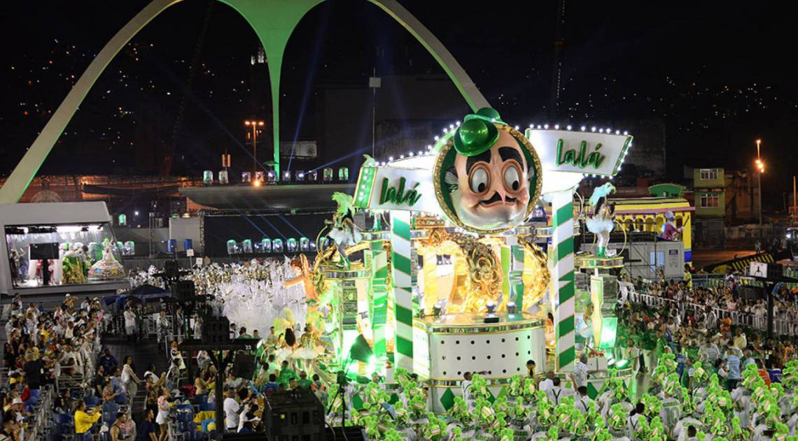 Fim do desfile da Imperatriz
