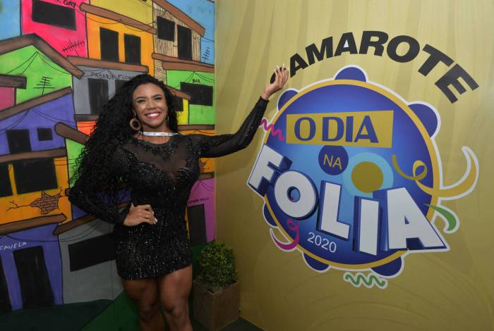 Rainha de bateria da Mangueira, Evelyn Bastos está confirmada no camarote com sua beleza e samba no pé
