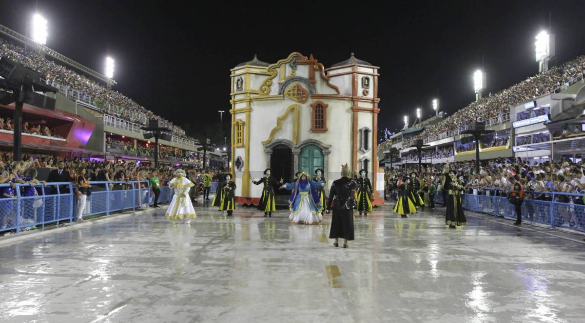 São Clemente abriu a segunda noite de desfiles