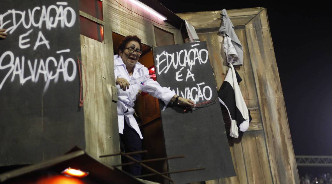 Ilha foi a sexta escola a desfilar neste domingo