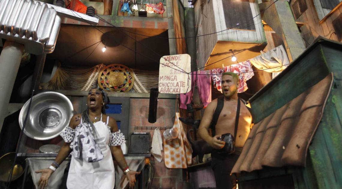 Ilha foi a sexta escola a desfilar neste domingo