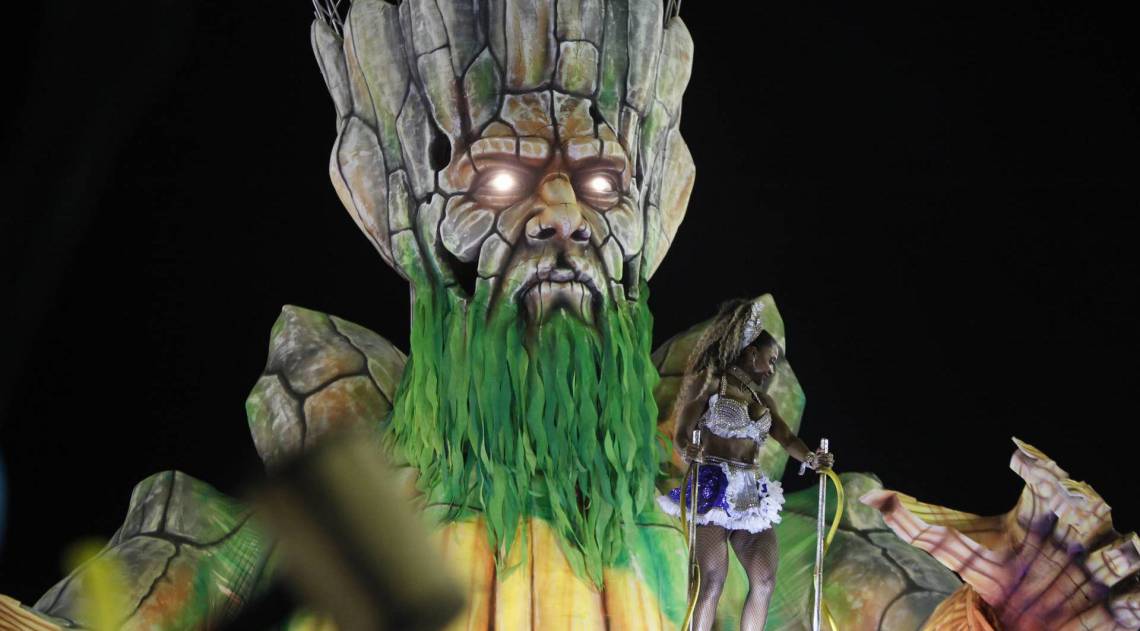 Desfile da Escola de Samba do Grupo Especial, G.R.E.S Uni&atilde;o da Ilha, no Samb&oacute;dromo da Marqu&ecirc;s de Sapuca&iacute;, no centro da cidade do Rio de Janeiro neste domingo (23). Foto: Luciano Belfor/Agencia O Dia