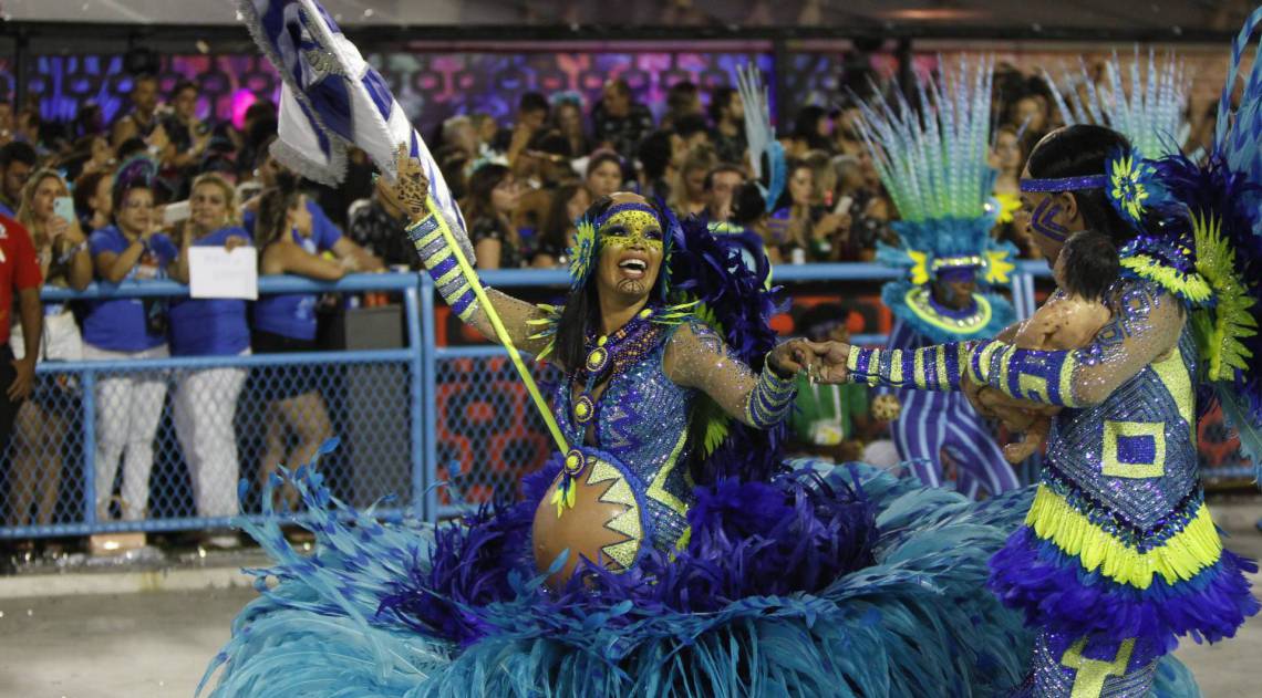 Portela fechou o primeiro dia de desfiles