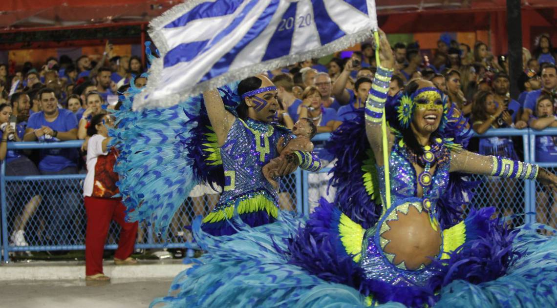 Portela fechou o primeiro dia de desfiles