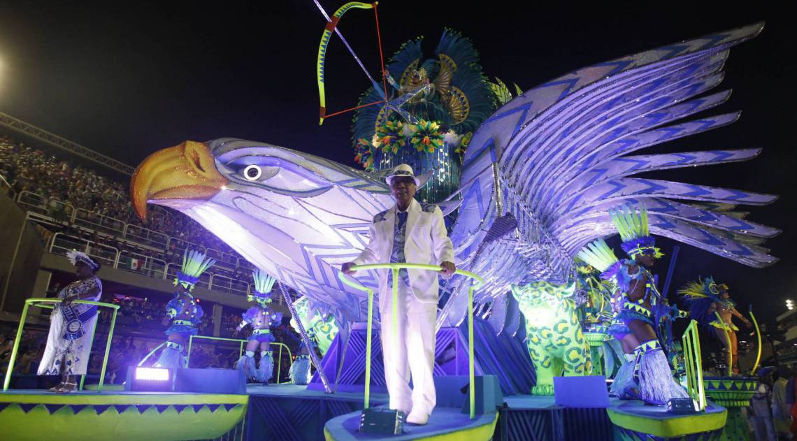 Portela fechou o primeiro dia de desfiles