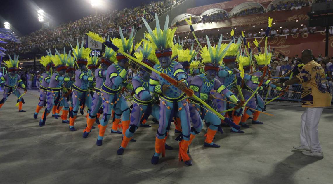 Portela fechou primeiro dia de desfiles