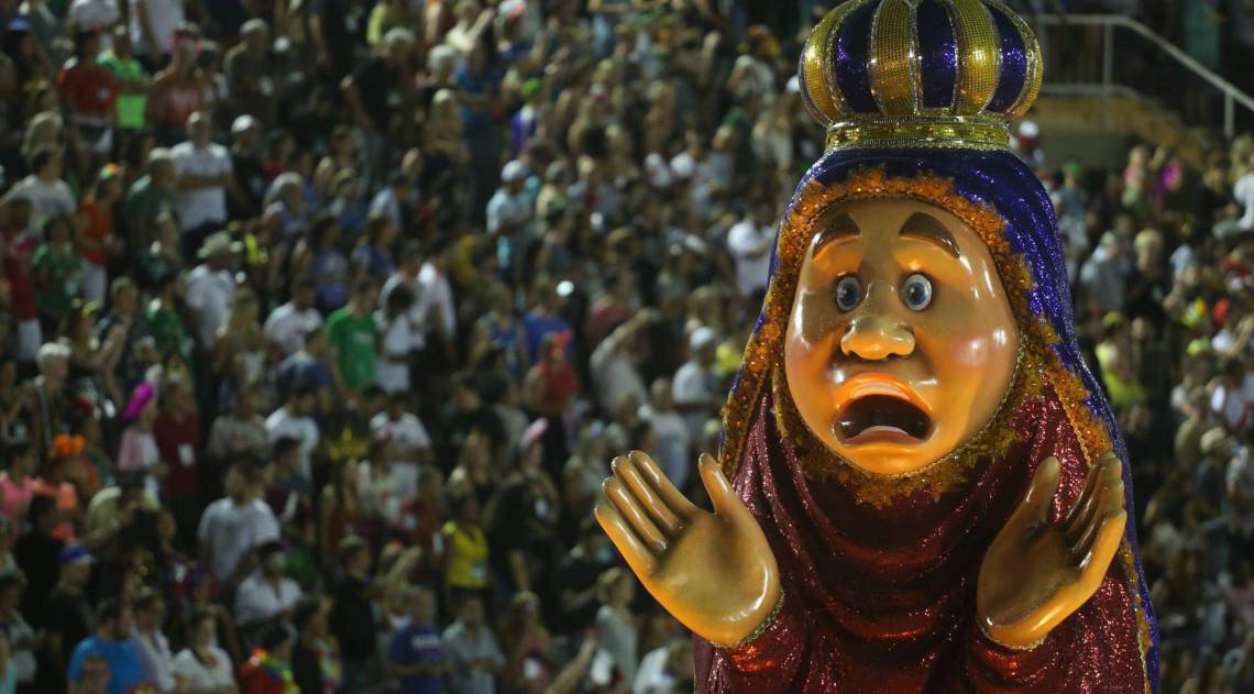 Desfile da Escola de Samba S&atilde;o Clemente, v&aacute;lido pelo Grupo Especial do Carnaval 2020, realizado na Marqu&ecirc;s de Sapuca&iacute;, no Centro do Rio de Janeiro, nesta segunda-feira (24). Foto: Cleber Mendes/Agencia O Dia