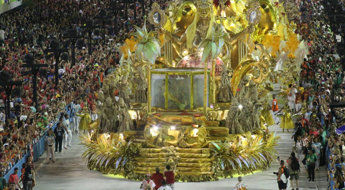 Viradouro foi a segunda escola a desfilar neste domingo