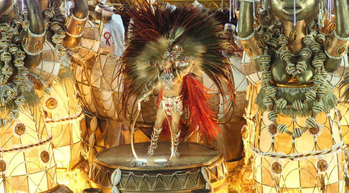 Viradouro foi a segunda escola a desfilar neste domingo