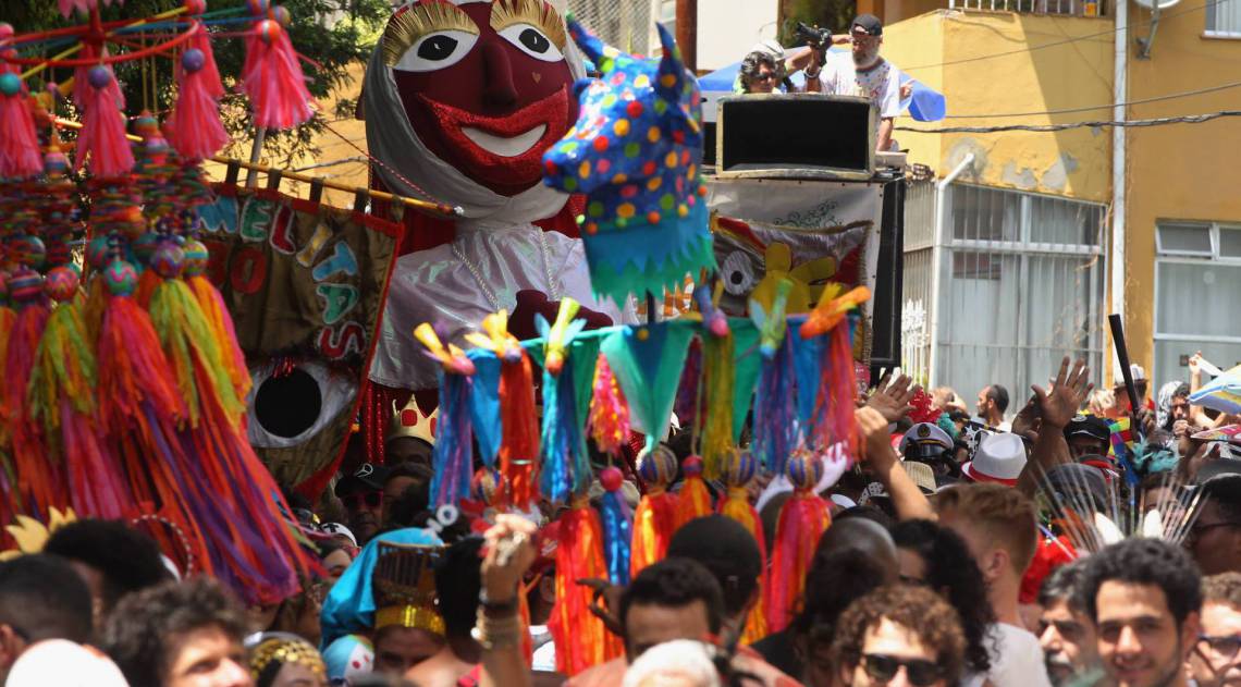 Rio tem sensa&ccedil;&atilde;o t&eacute;rmica de 55,4 graus e foli&otilde;es sofrem com o calor - Estefan Radovicz / Agencia O Dia