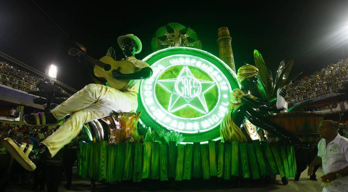 Mocidade foi a pen&uacute;ltima escola a desfilar nesta segunda-feira