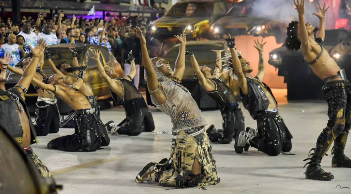 Beija-Flor fechou o último dia de desfiles do Especial