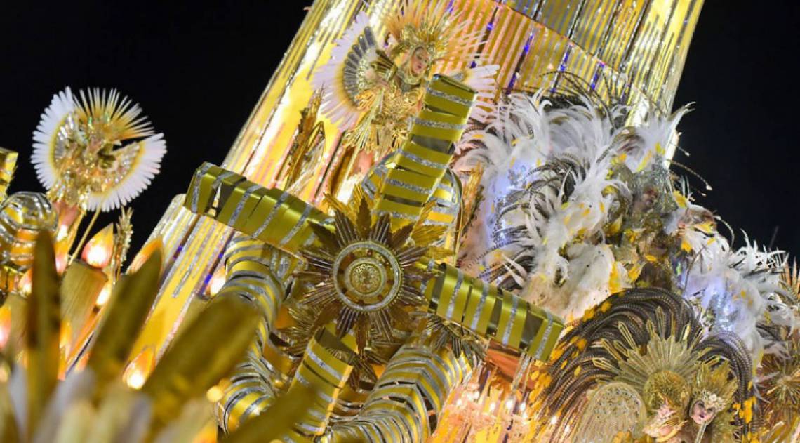 Beija-Flor fechou o último dia de desfiles do Especial