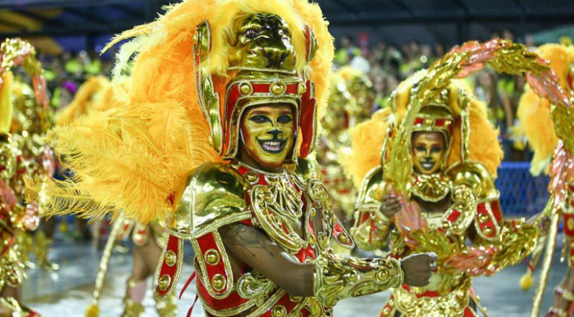 Salgueiro foi a terceira escola na Sapucaí nesta segunda