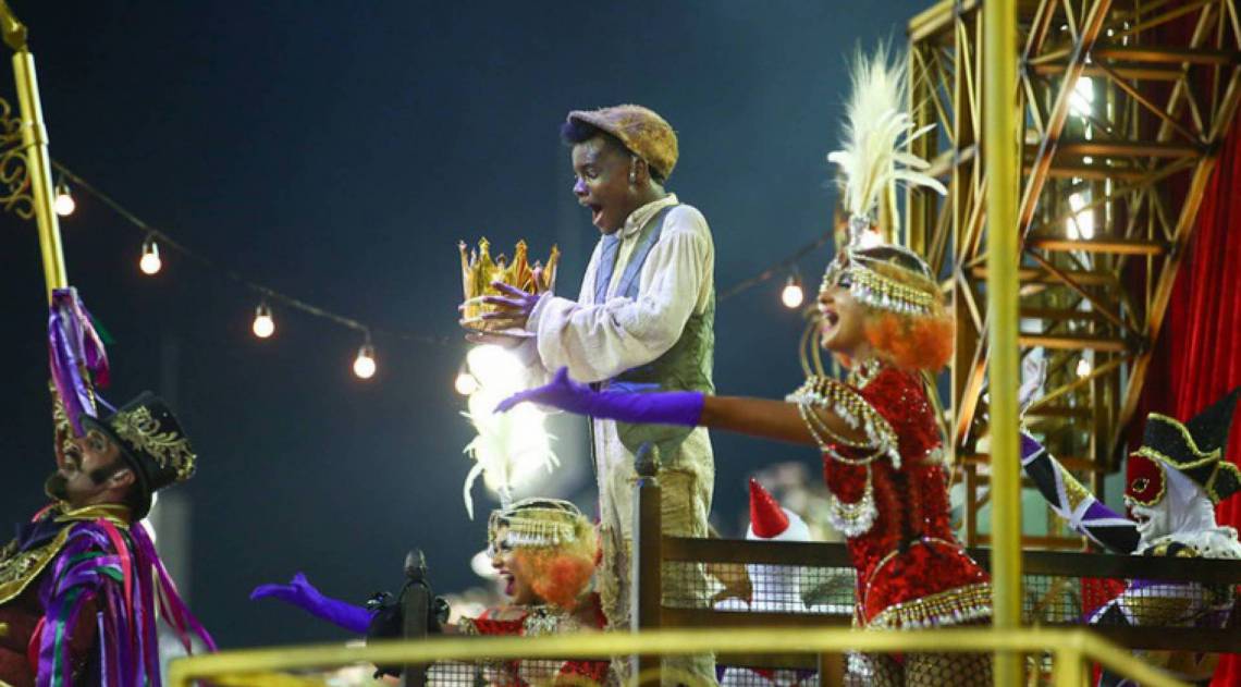 Salgueiro foi a terceira escola na Sapucaí nesta segunda