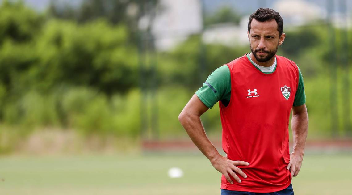 Nenê no treino do Fluminense - LUCAS MERÇON / FLUMINENSE